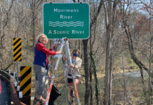 New Scenic River Signs for the Moormans