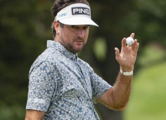 Watson, Hickok tie for 54-hole Travelers lead at 10 under | Sports