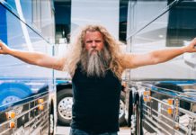 Montgomery country artist Jamey Johnson reaches new heights as pilot