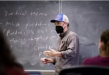Longtime Alma English professor joins MFA faculty – The Morning Sun