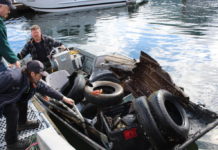 Volunteers tackle underwater garbage in Campbell River estuary – Campbell River Mirror