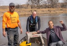 Pelican rescued near Pueblo Reservoir by former Navy rescue swimmer