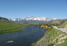 8 Prettiest Mountain Towns In Idaho