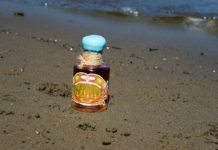 Whiskey Review: House of Tamworth Crab Trapper Green Crab Flavored Whiskey