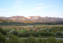 This Fall Getaway In Wyoming Is A Delightful Horseback Holiday