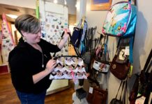 Main Street stores see mixed success in holiday season