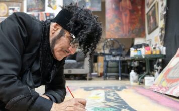 Scott Seekins roams Minneapolis and considers himself a work of art
