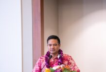 U.S. Mongolian ambassador encourages Mongolian BYUH students to share their stories